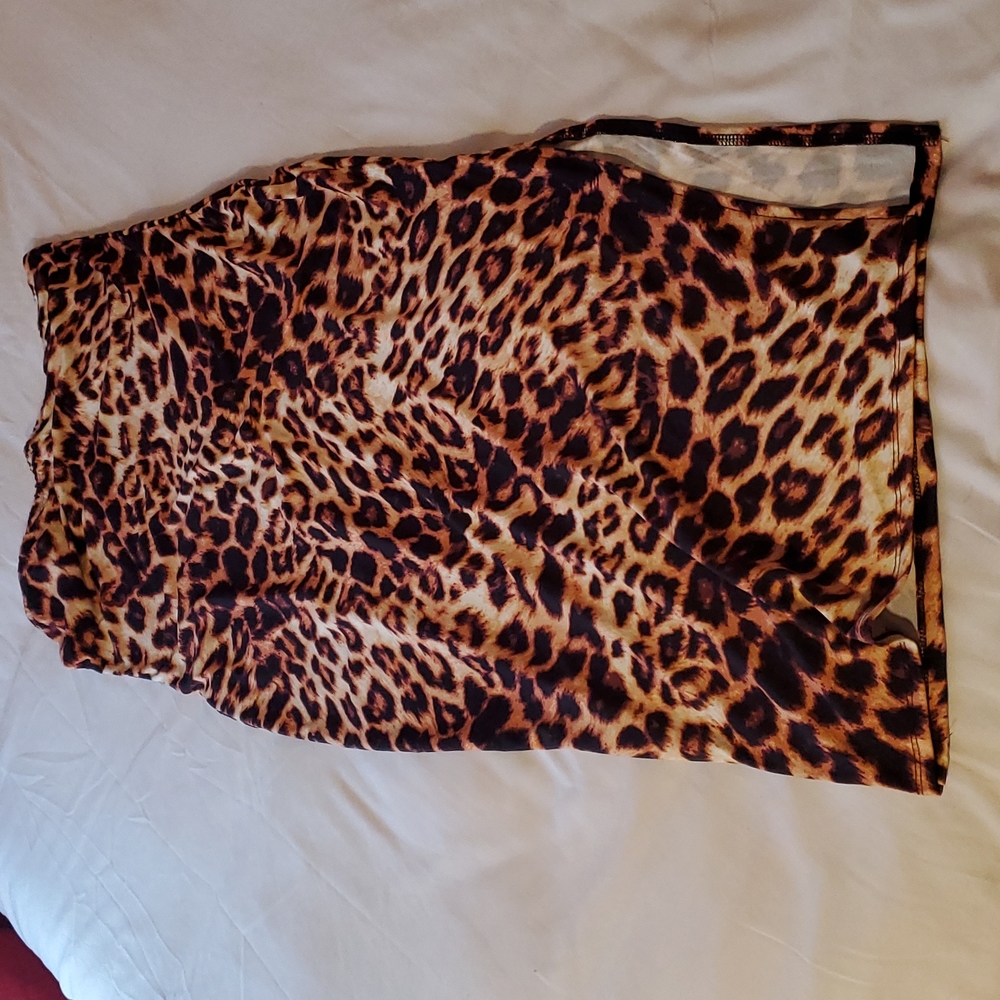 🔻Leopard Print Midi Dress